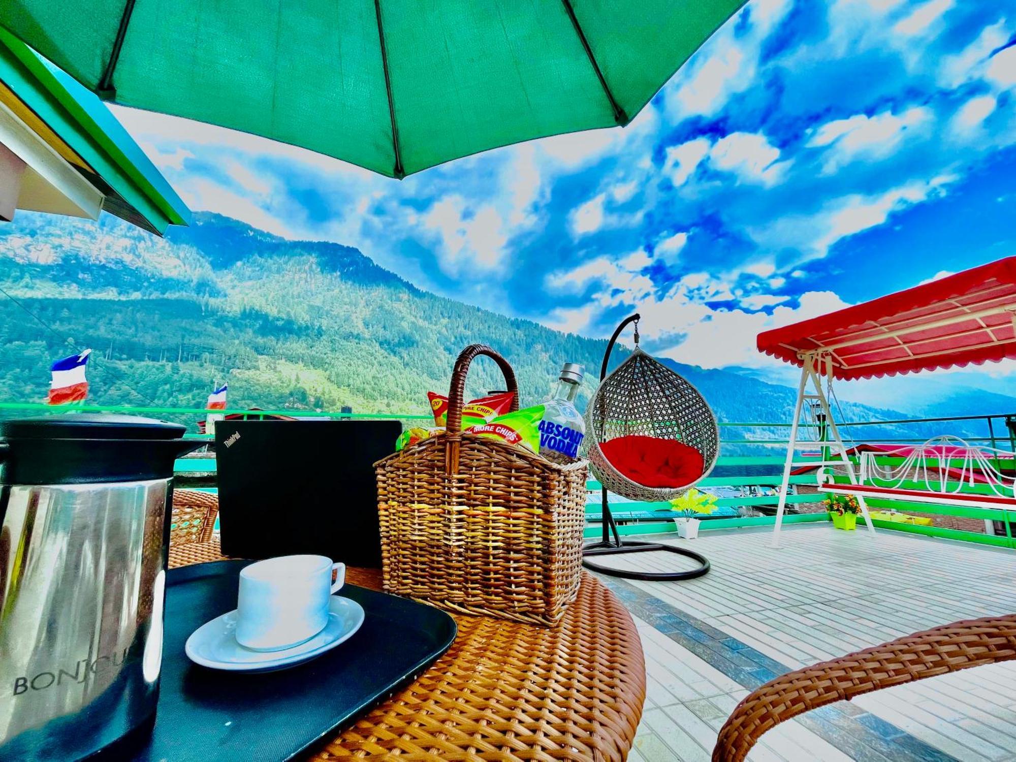 Vista Resort, Manali - ! Near Mall Road !! Hot & Cold Ac Rooms !! Best Selling !! Big Parking !! Luxury Collection !! Open Terrace !! Lift !! Playing Zone !! Property Of The Year ! 外观 照片