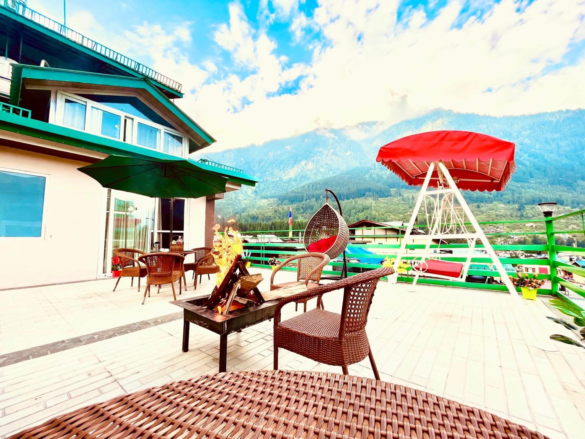Vista Resort, Manali - ! Near Mall Road !! Hot & Cold Ac Rooms !! Best Selling !! Big Parking !! Luxury Collection !! Open Terrace !! Lift !! Playing Zone !! Property Of The Year ! 外观 照片