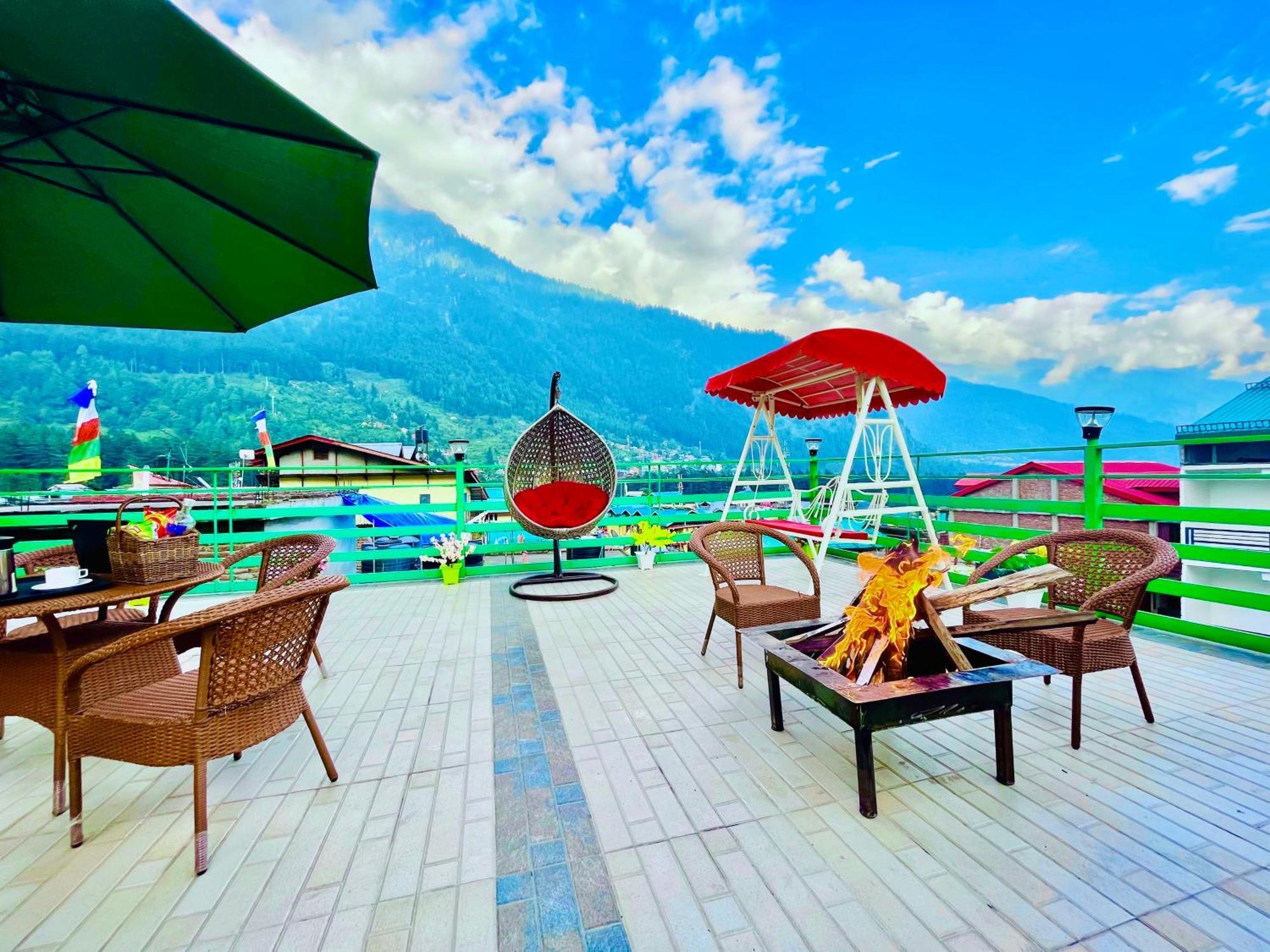 Vista Resort, Manali - ! Near Mall Road !! Hot & Cold Ac Rooms !! Best Selling !! Big Parking !! Luxury Collection !! Open Terrace !! Lift !! Playing Zone !! Property Of The Year ! 外观 照片