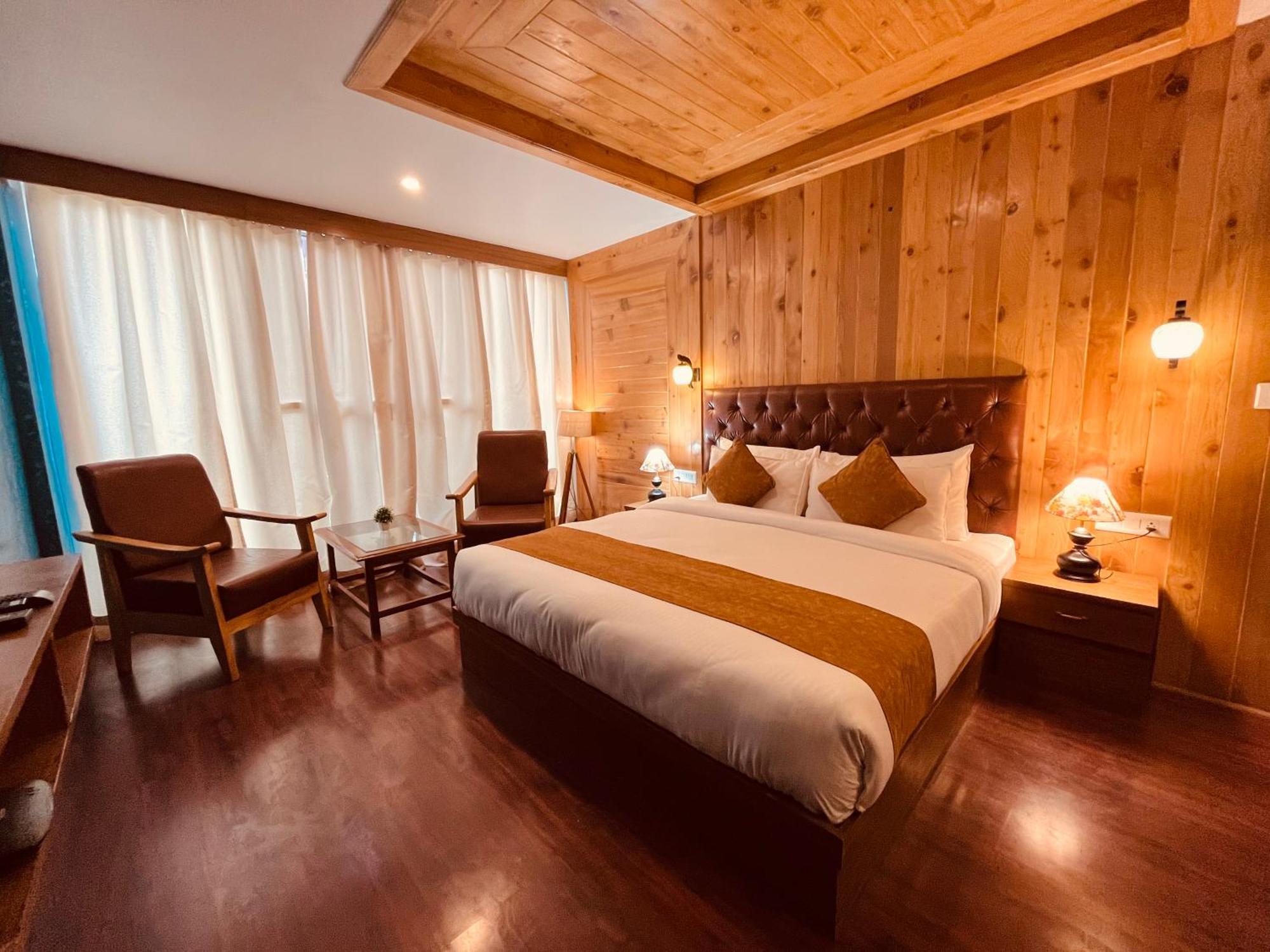 Vista Resort, Manali - ! Near Mall Road !! Hot & Cold Ac Rooms !! Best Selling !! Big Parking !! Luxury Collection !! Open Terrace !! Lift !! Playing Zone !! Property Of The Year ! 外观 照片