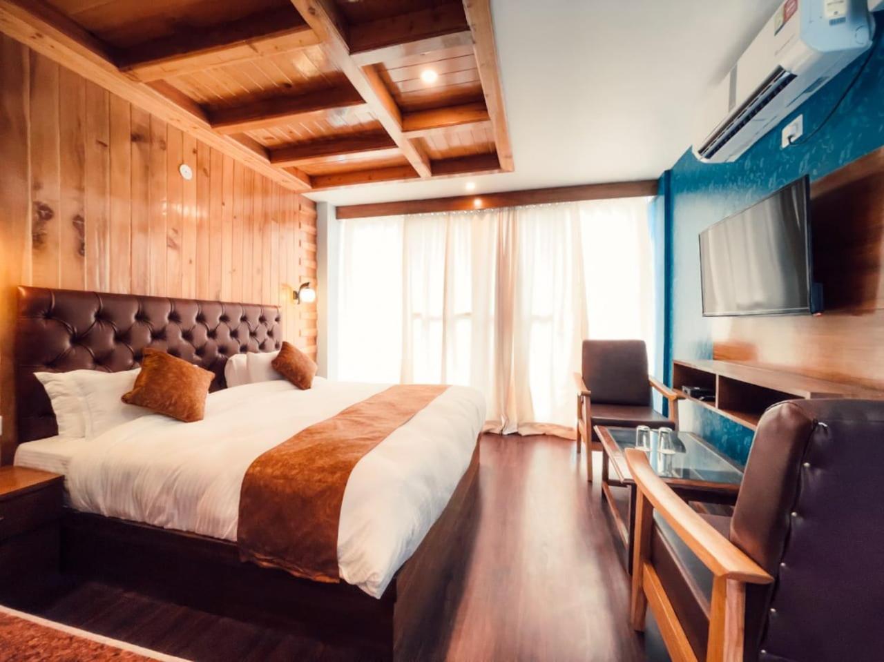 Vista Resort, Manali - ! Near Mall Road !! Hot & Cold Ac Rooms !! Best Selling !! Big Parking !! Luxury Collection !! Open Terrace !! Lift !! Playing Zone !! Property Of The Year ! 外观 照片