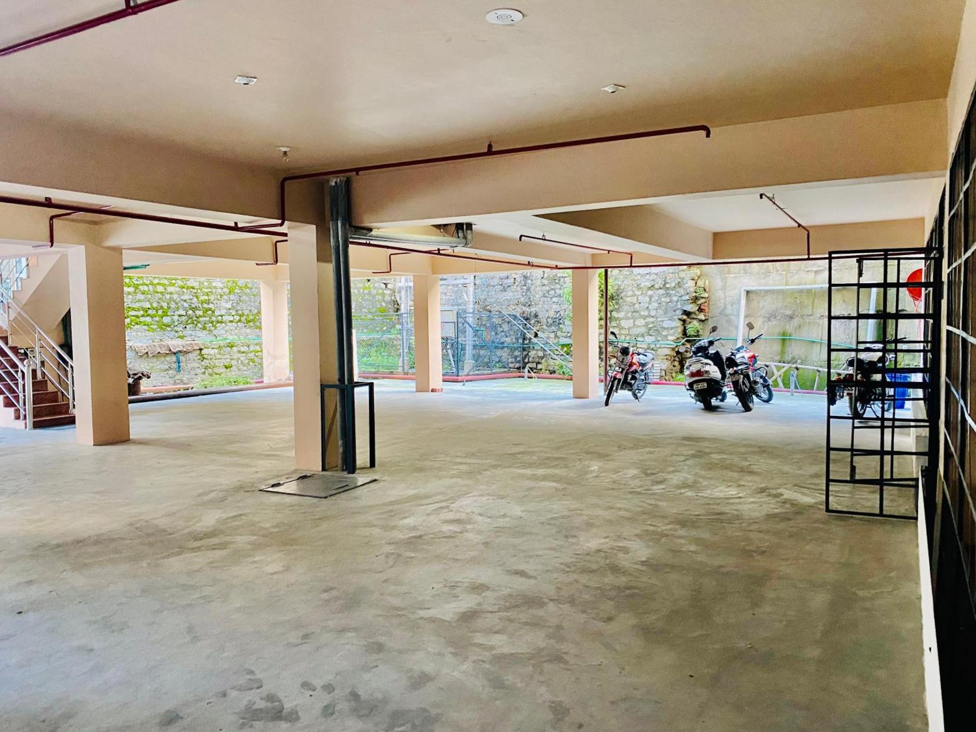 Vista Resort, Manali - ! Near Mall Road !! Hot & Cold Ac Rooms !! Best Selling !! Big Parking !! Luxury Collection !! Open Terrace !! Lift !! Playing Zone !! Property Of The Year ! 外观 照片