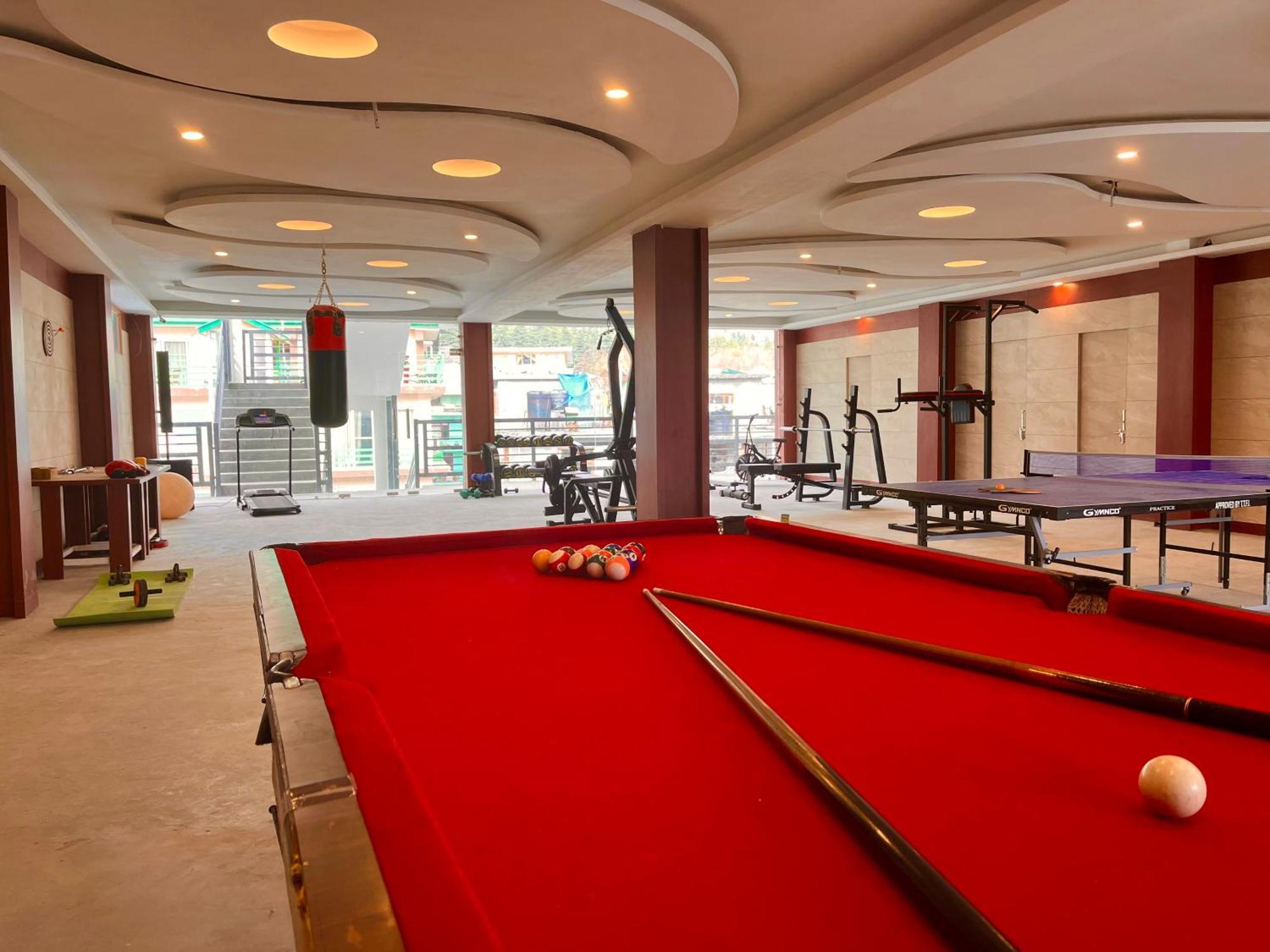 Vista Resort, Manali - ! Near Mall Road !! Hot & Cold Ac Rooms !! Best Selling !! Big Parking !! Luxury Collection !! Open Terrace !! Lift !! Playing Zone !! Property Of The Year ! 外观 照片