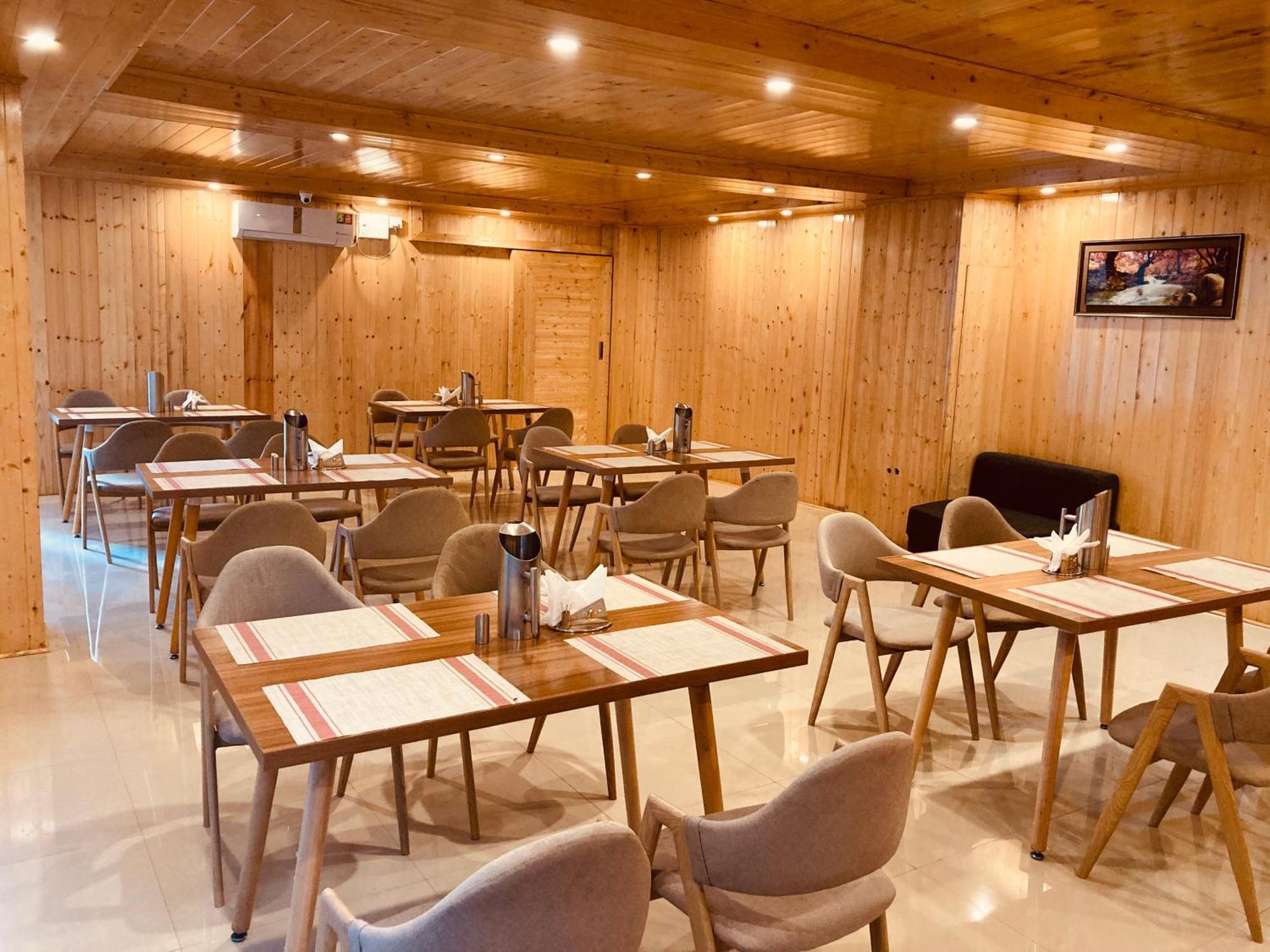 Vista Resort, Manali - ! Near Mall Road !! Hot & Cold Ac Rooms !! Best Selling !! Big Parking !! Luxury Collection !! Open Terrace !! Lift !! Playing Zone !! Property Of The Year ! 外观 照片