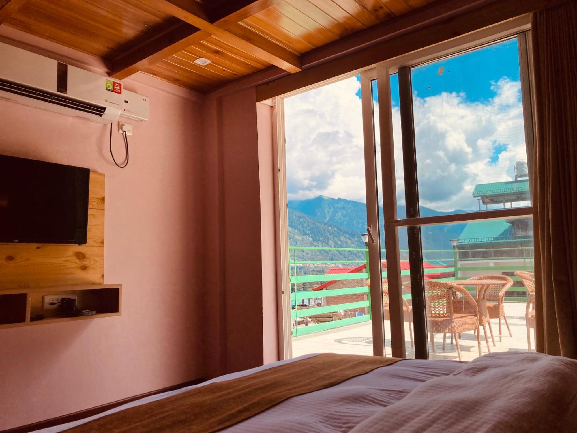 Vista Resort, Manali - ! Near Mall Road !! Hot & Cold Ac Rooms !! Best Selling !! Big Parking !! Luxury Collection !! Open Terrace !! Lift !! Playing Zone !! Property Of The Year ! 外观 照片
