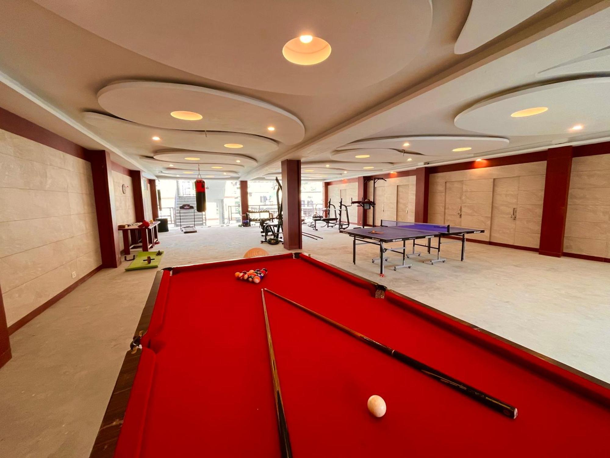 Vista Resort, Manali - ! Near Mall Road !! Hot & Cold Ac Rooms !! Best Selling !! Big Parking !! Luxury Collection !! Open Terrace !! Lift !! Playing Zone !! Property Of The Year ! 外观 照片